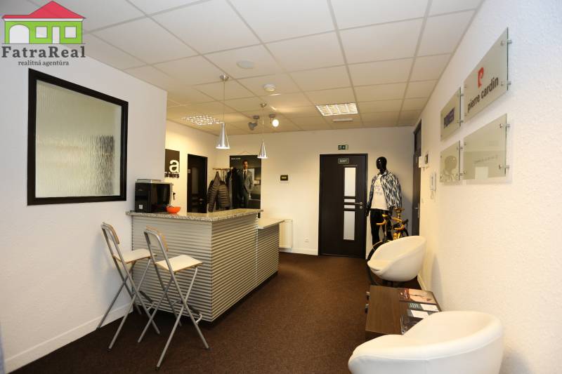 4. recepcia s čakárňou